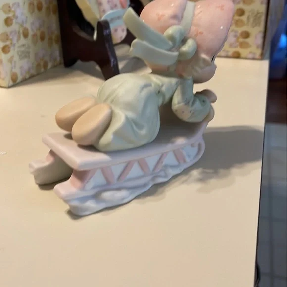 Previous Moments 1999 statue - Picture 5 of 6